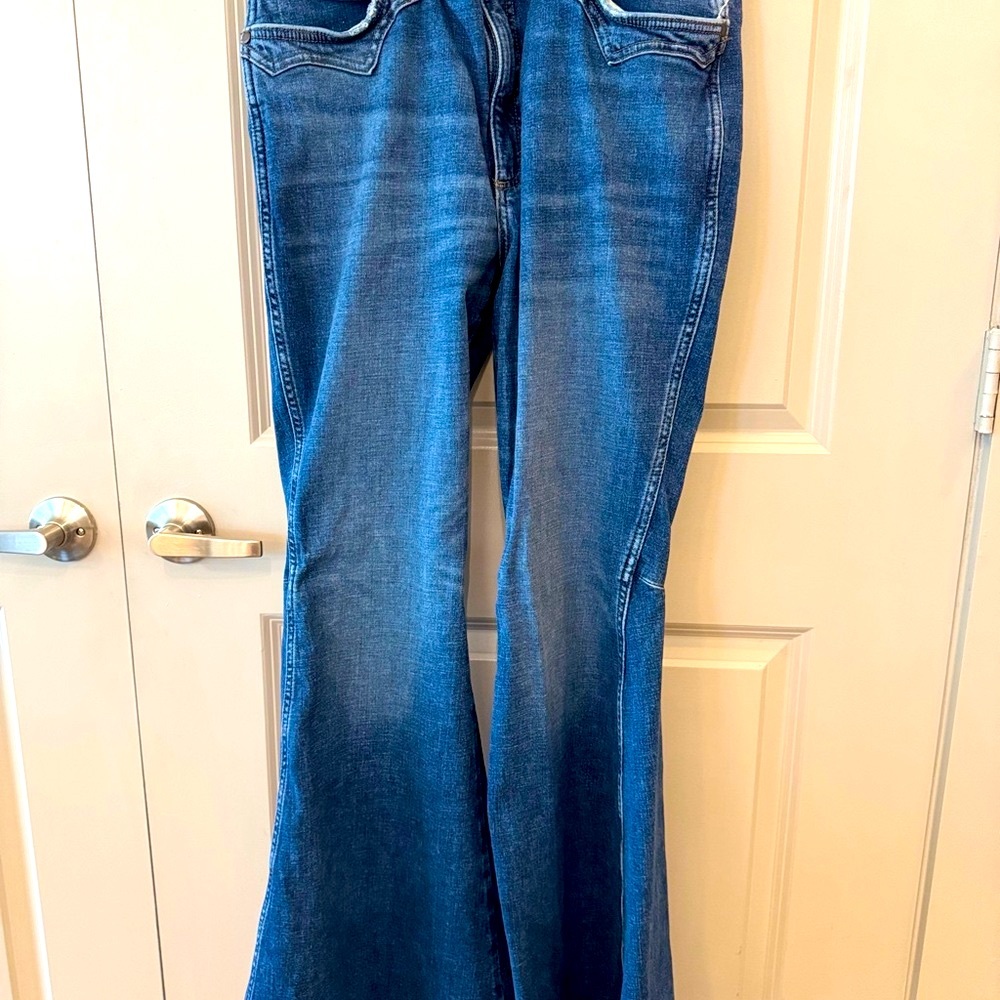Wrangler Blue Flare Wide Leg Jeans with Indigo Wash and Stretch
